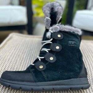 Sorel Women's Explorer Joan Black Boots Size 7
NWOT